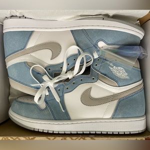 Men’s Nike Air Jordan (1) North/ Carolina / Powder Blue